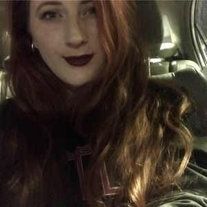 Meet your Posher, Abi